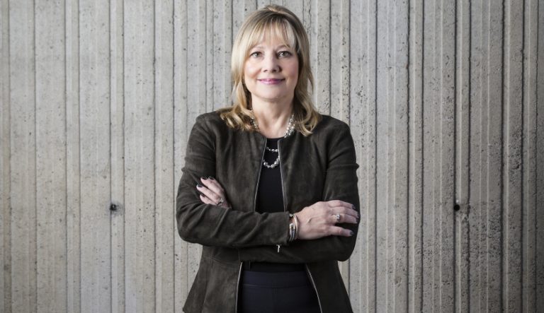 Tecnom Academia Blog 10 mujeres que marcaron la historia de la industria automotriz Mary Barra